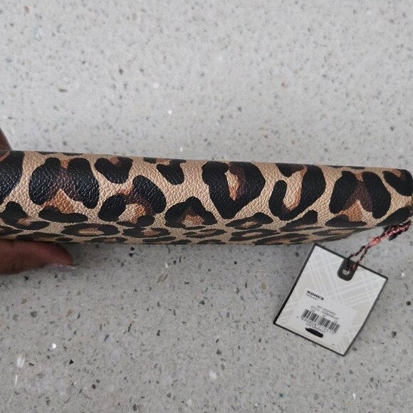 Dana Buchman Leopard Wallet Wristlet NWT - Picture 5 of 11